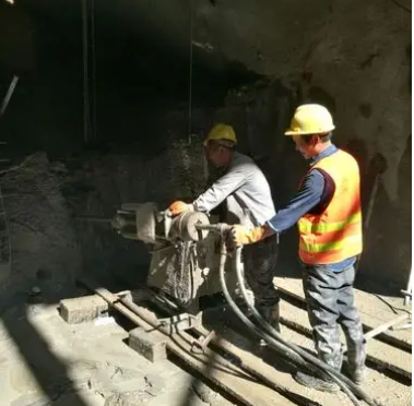 双阳水下抗分散灌浆料特点 水下不分散注浆料介绍